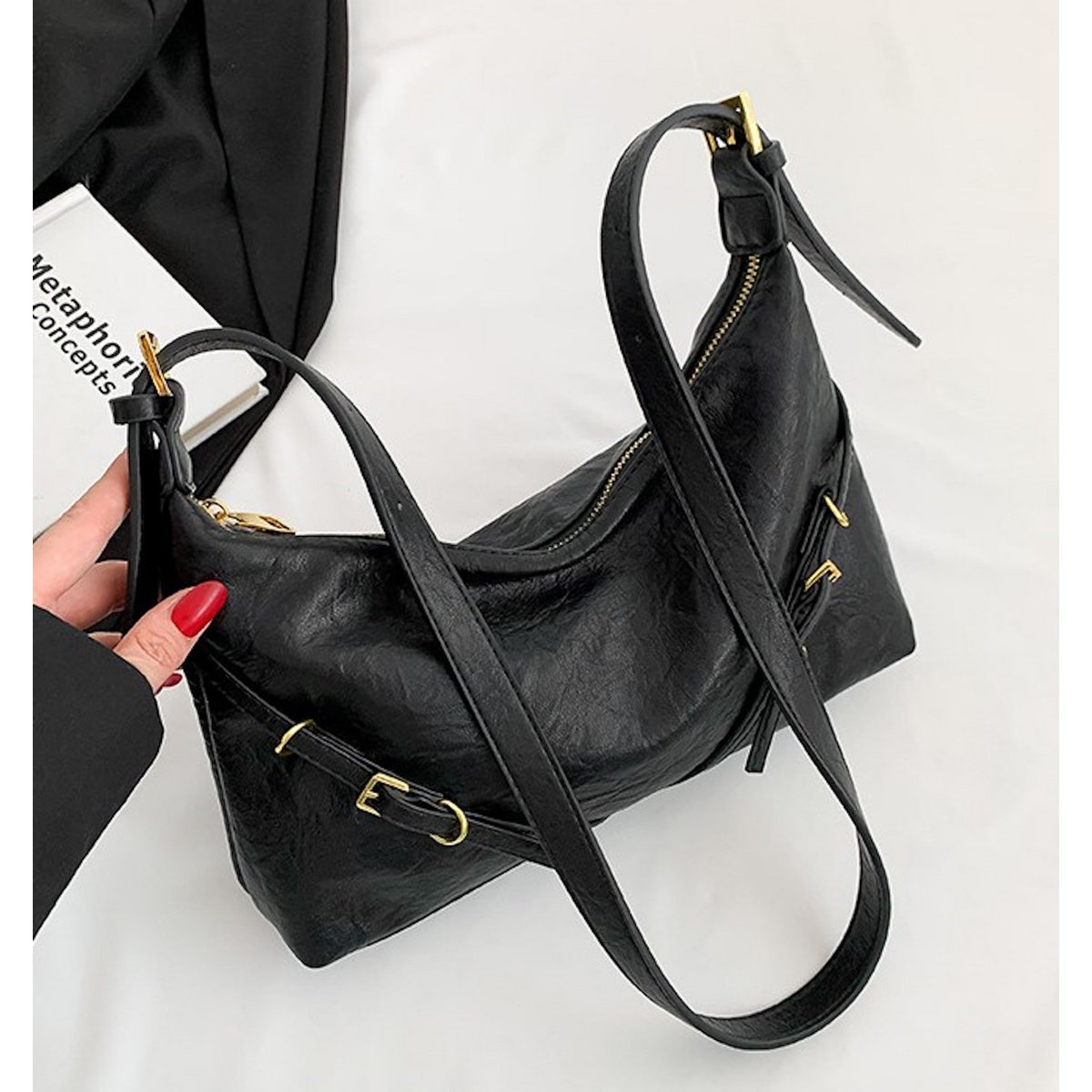 The Charm Kleine Schultertasche/ Umhängetasche