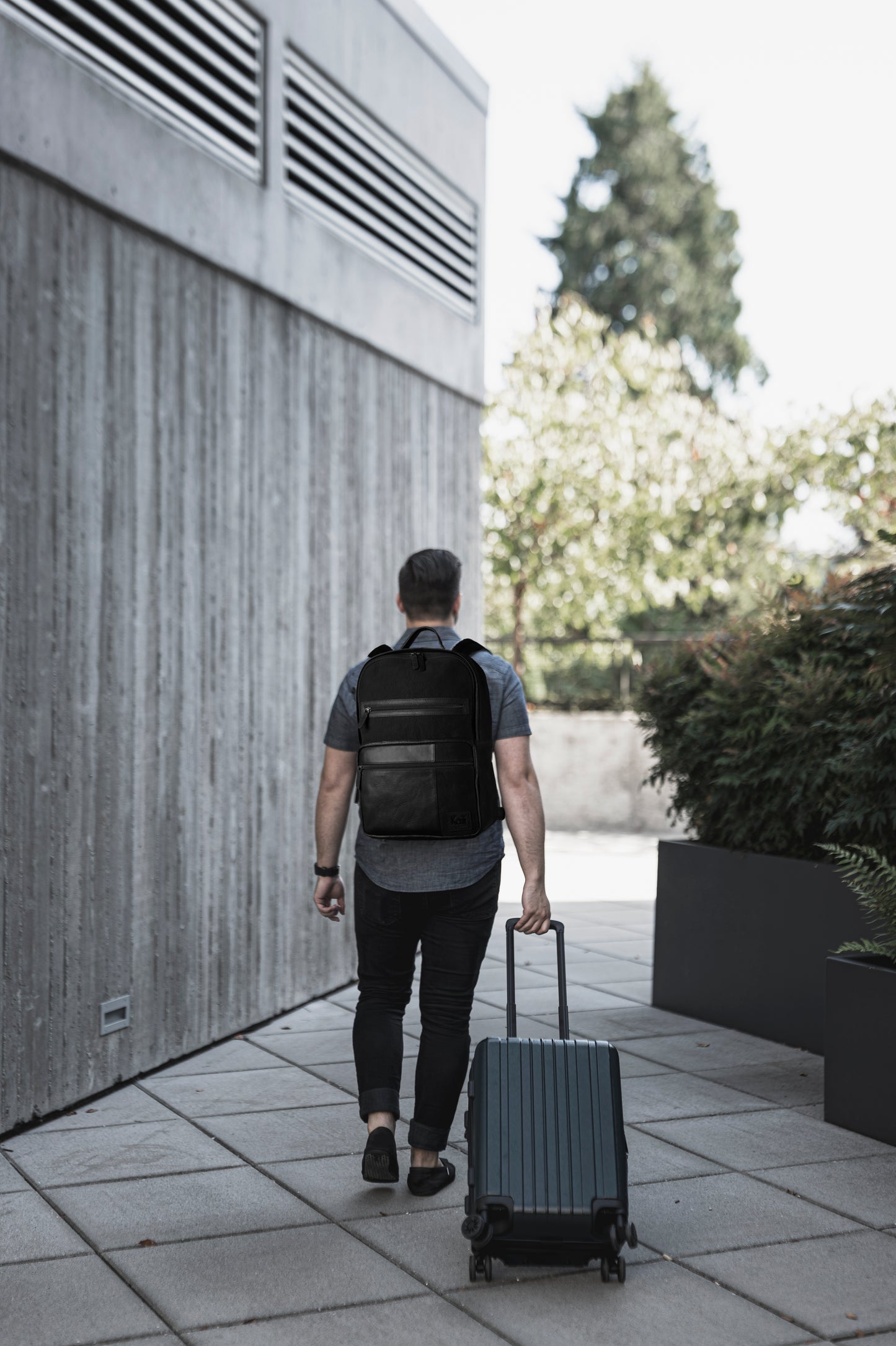 Notebook Rucksack – Canvas & Echtleder Rucksack in Schwarz