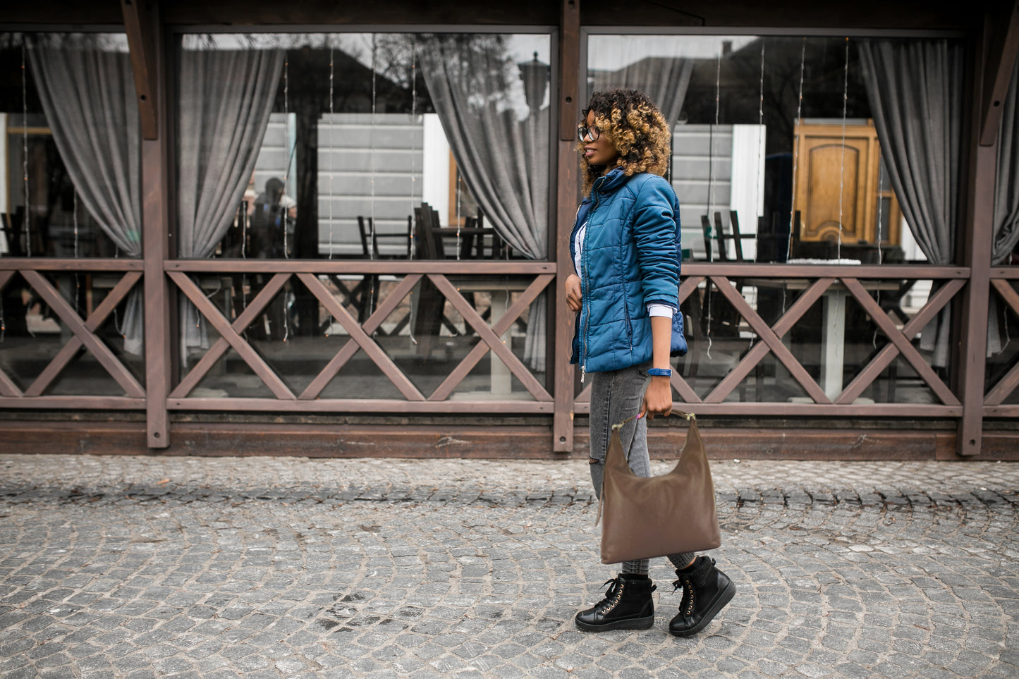 URORA – Weiche Damen-Umhängetasche aus echtem italienischem Leder RENATO BORZATTA – Italy since 1978