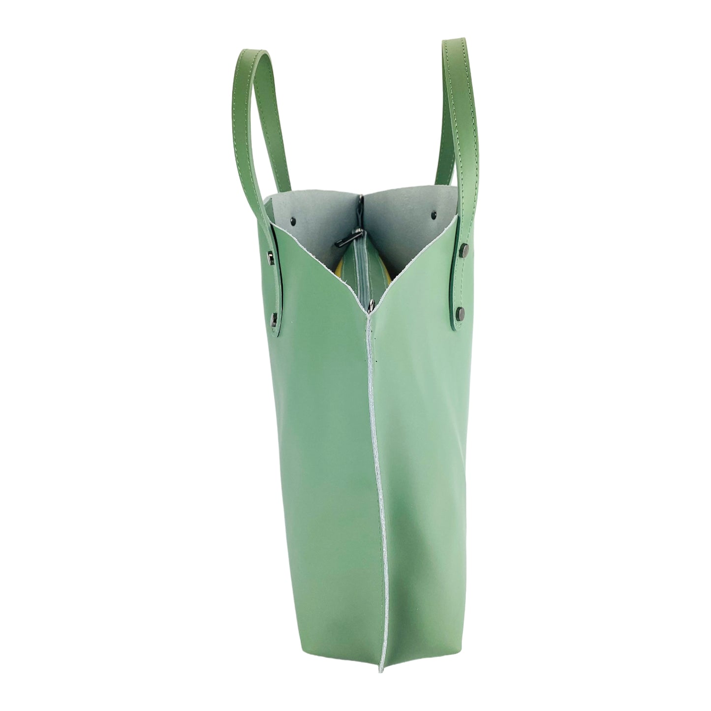 Women's handbag made of genuine leather – Made in Italy with a detachable shoulder strap. Removable large interior pocket. Shiny gunmetal metal accessories. Dimensions: 48 x 31 x 11 cm.