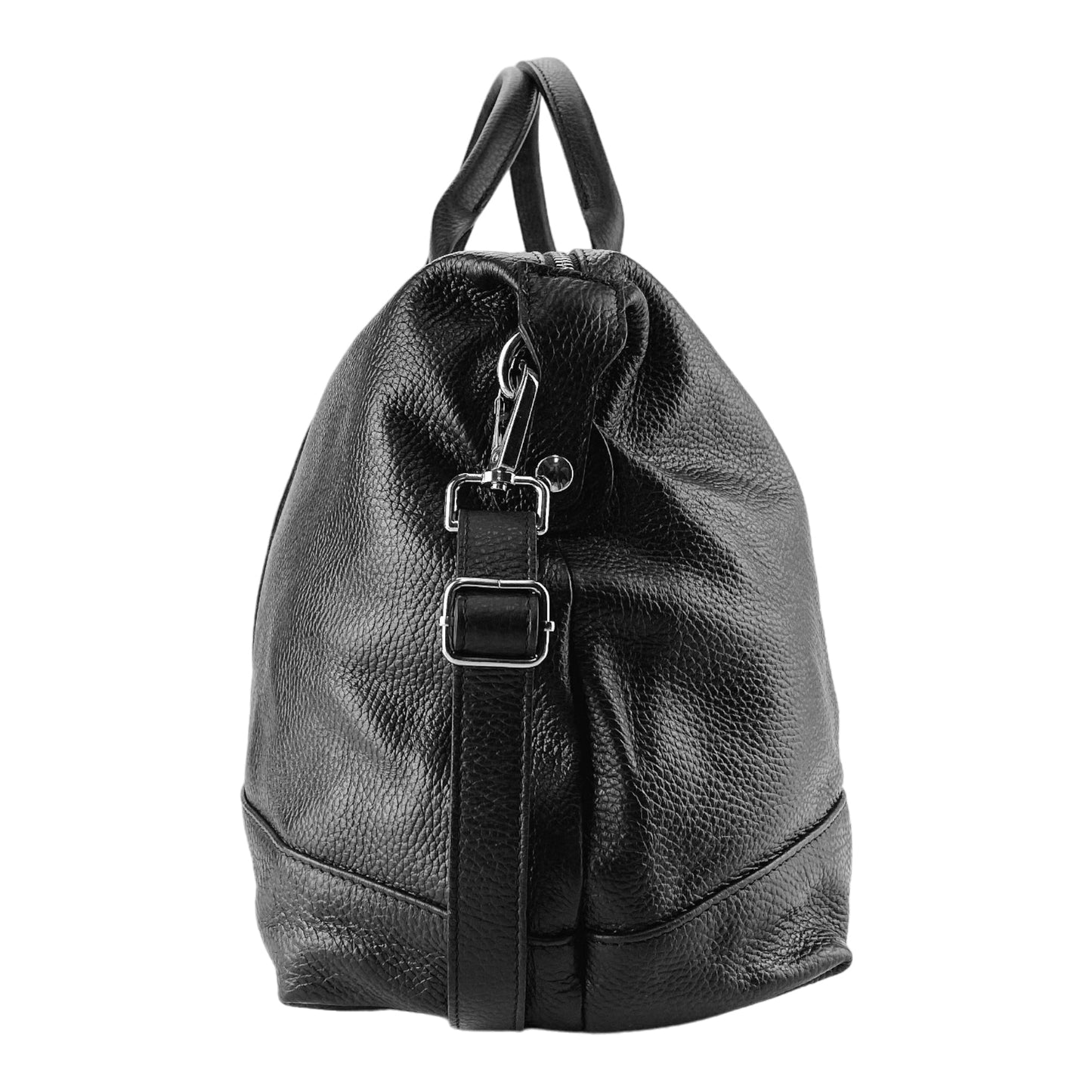 B1029A | Genuine leather travel bag – Made in Italy with an adjustable and removable shoulder strap. Zipper closure and shiny nickel-finish metal accessories. Color: Black. Dimensions: 57 x 26 x 24 cm.