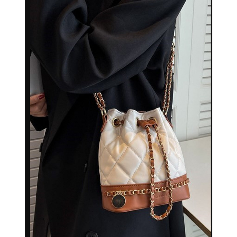 Chic Me kleine Bucket-Handtasche / Umhängetasche