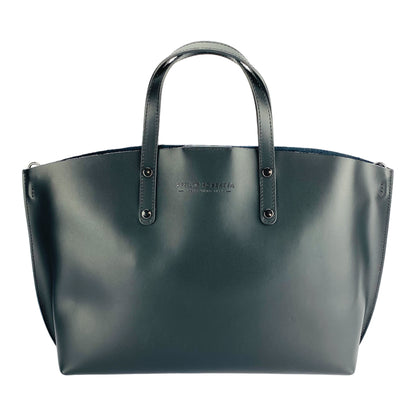 Women's handbag made of genuine leather – Made in Italy with a detachable shoulder strap. Removable large interior pocket. Shiny gunmetal metal accessories. Dimensions: 48 x 31 x 11 cm.